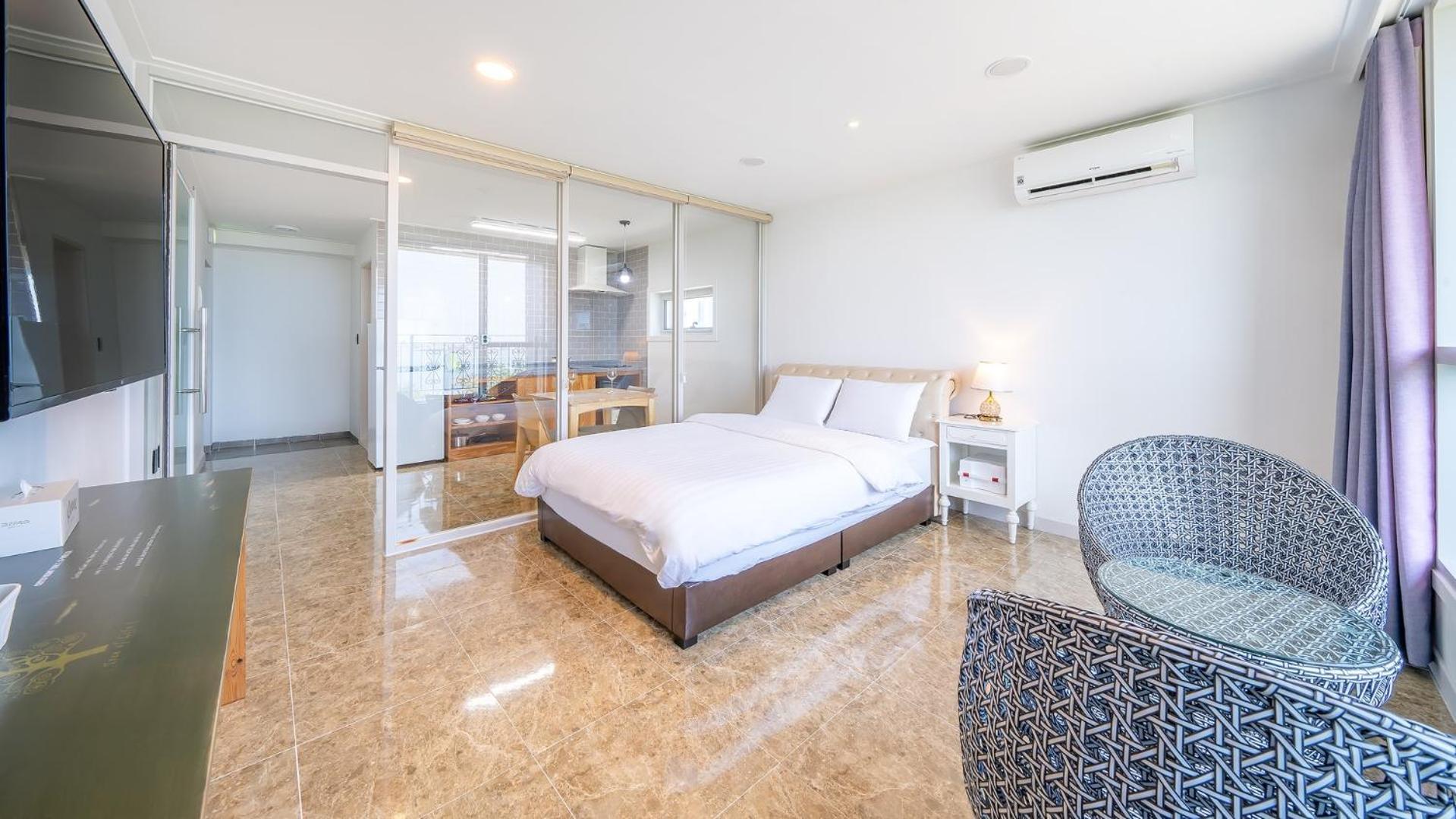 Sokcho Ocean View Pension Rom bilde